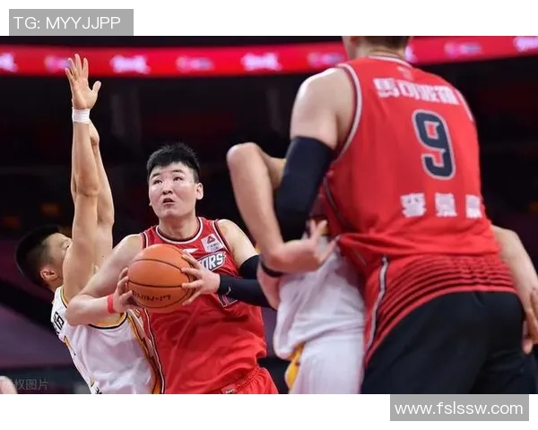 赛后复盘:上海篮球队vs武汉篮球队的力量 赛后复盘:上海篮球队vs武汉篮球队的力量